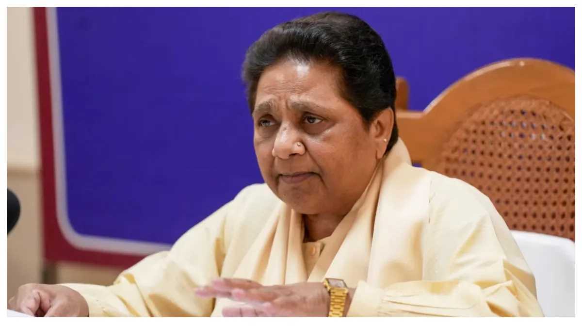 होली-रमजान की आड़ में राजनीति ठीक नहीं : मायावती